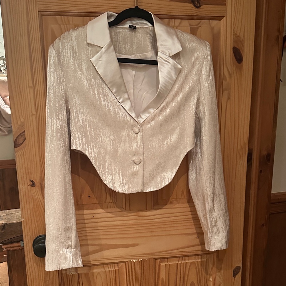 Chic Cream Women's Blazer